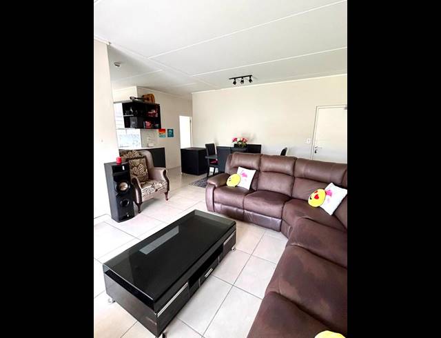 3 BEDROOM PROPERTY TO RENT IN THE HUNTSMAN